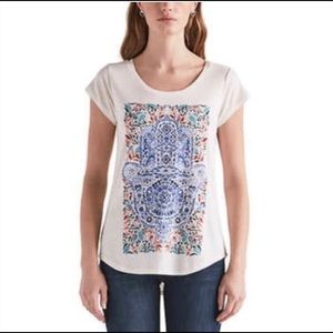Hamsa graphic tee